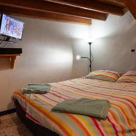 לינה וארוחת בוקר Due Papi